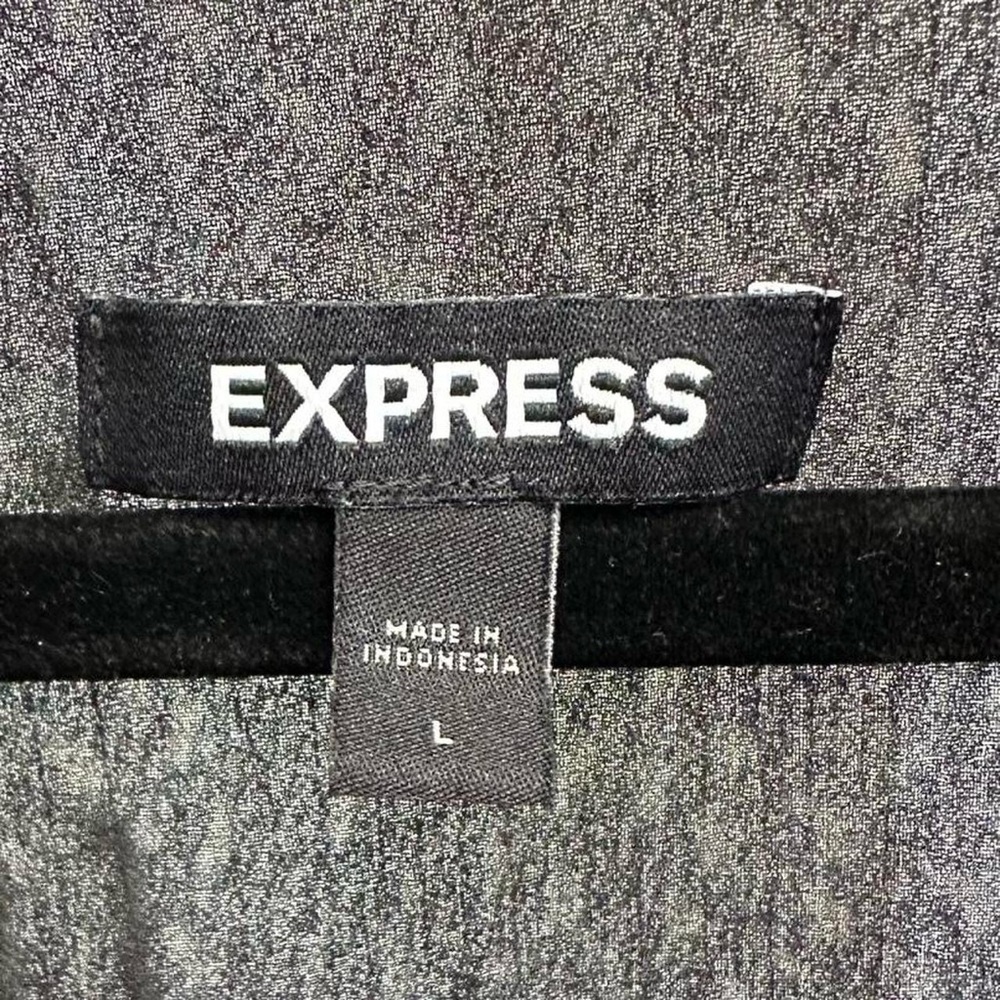 Express Black & Green Printed Ruffle Surplice Blouse - Picture 5 of 8